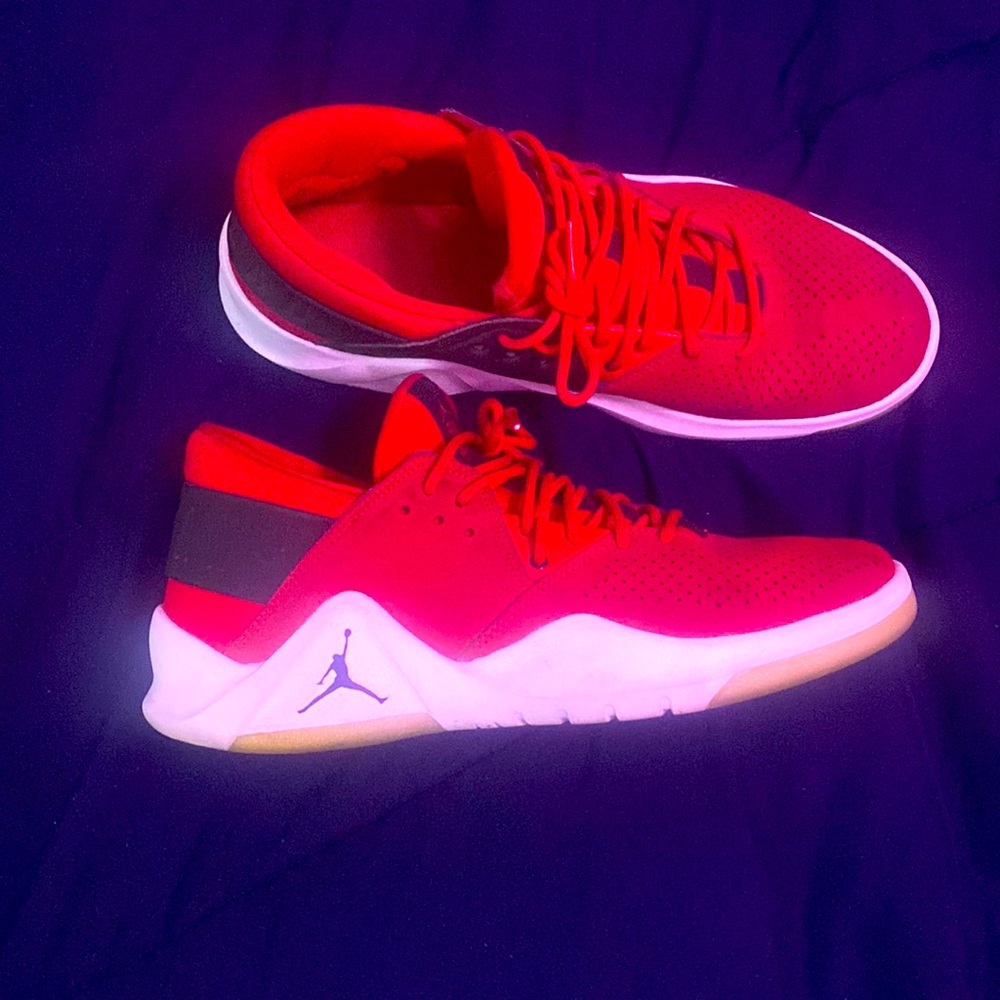 Jodans Low Red